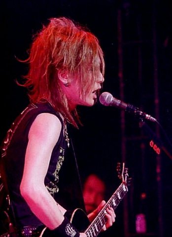 Uruha -  16 D21639eb82949791f1a1d40843a77df7