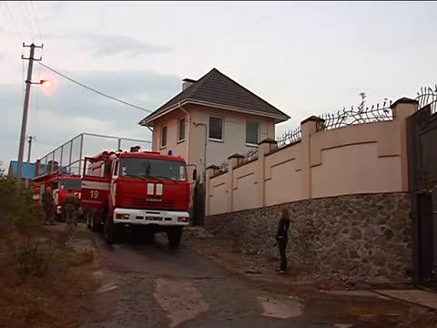 Неизвестные пытались сжечь дом Царева в Днепропетровске