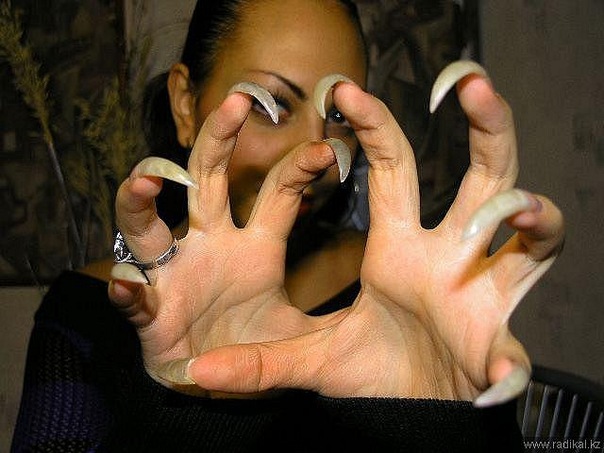 Страшные Ногти На Руках У Девушки Фото
