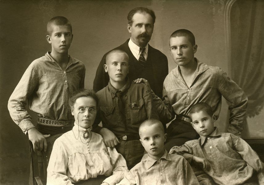 Семья 1925 от Жени .Добротиной.jpg