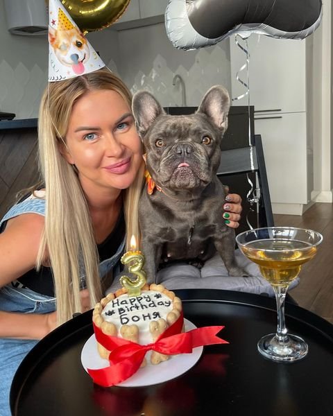 Марина Африкантова отметила день рождения своей собаки