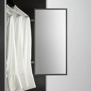 Выдвижное зеркало для шкафа