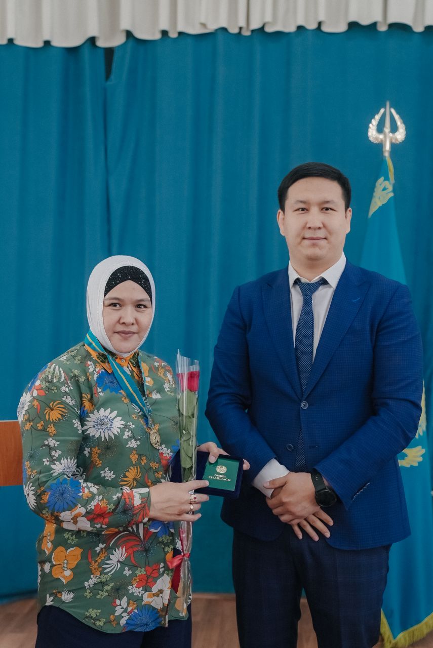 Қала әкімінің орынбасары «Алтын» және «Күміс» алқа иелері атанған көпбалалы аналарды марапаттады