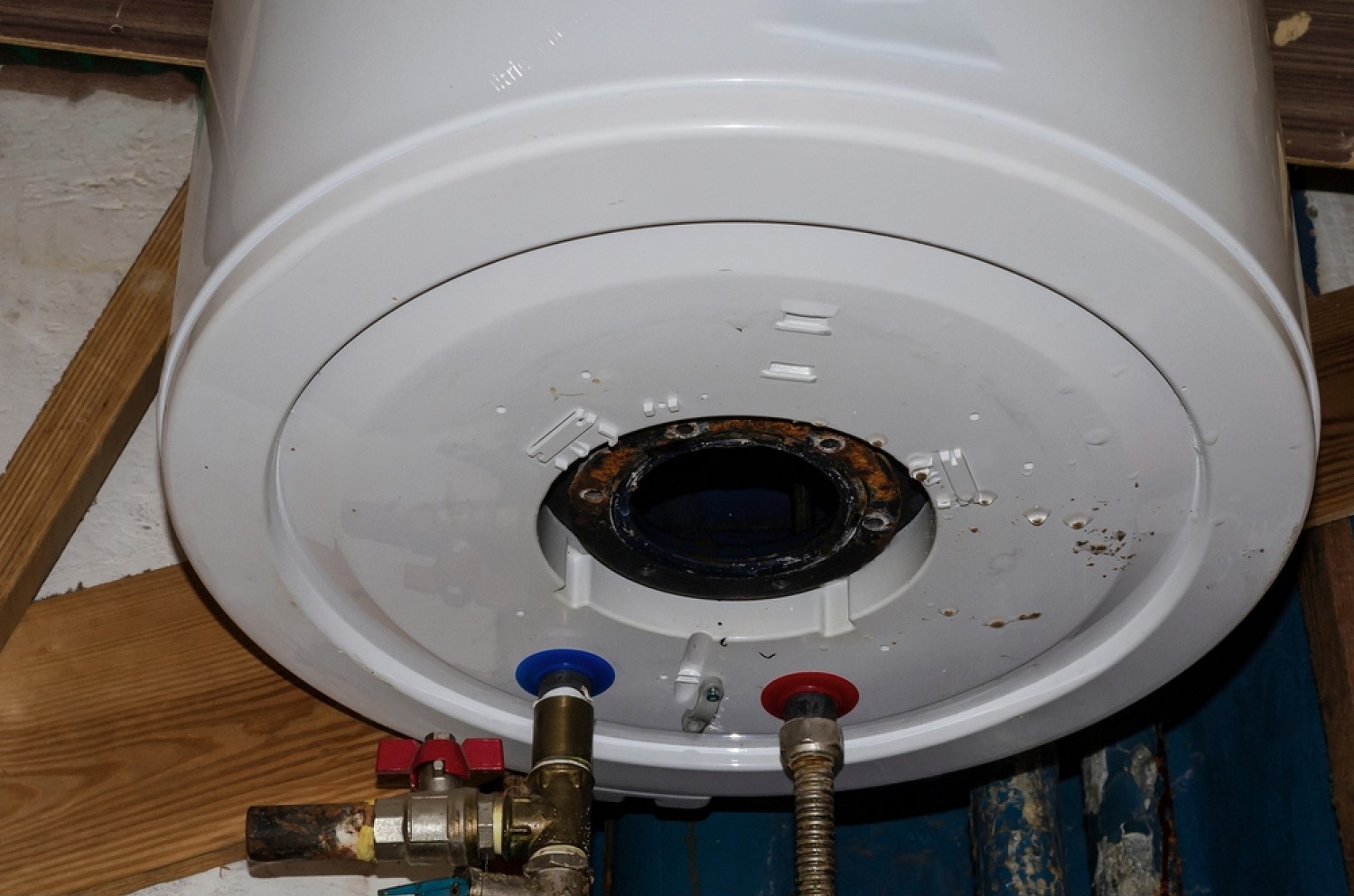 Остановился котел. Heating elements of Water Heater Rust.