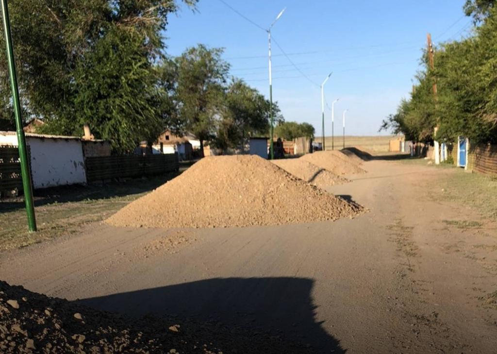 АБАЙ ОБЛЫСЫНЫҢ АУЫЛДАРЫНДА ЖОЛ МӘСЕЛЕСІ ШЕШІЛІП ЖАТЫР