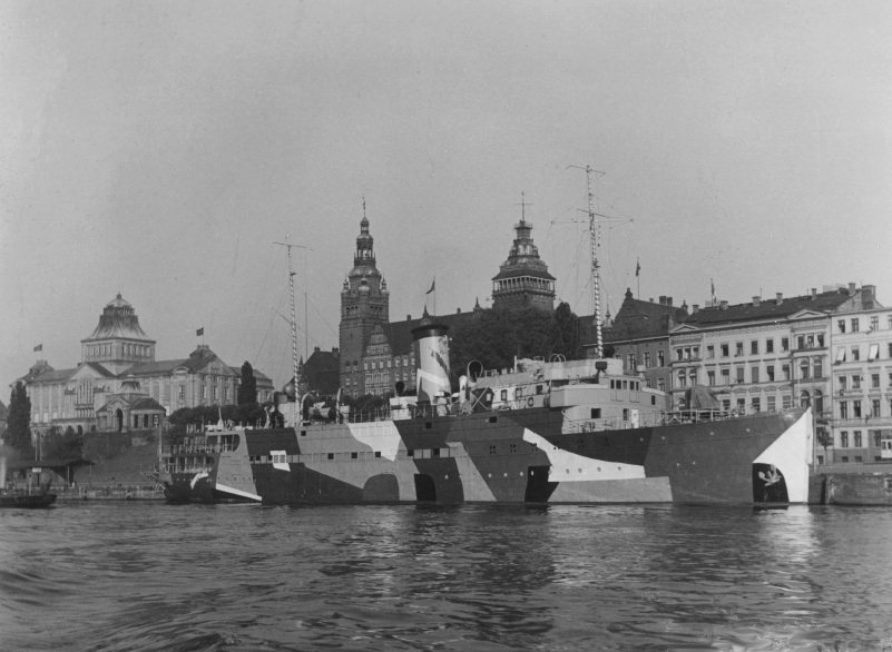 https://s1.hostingkartinok.com/uploads/images/2024/12/831ae52e93789cea24576d68231168d3.jpg
