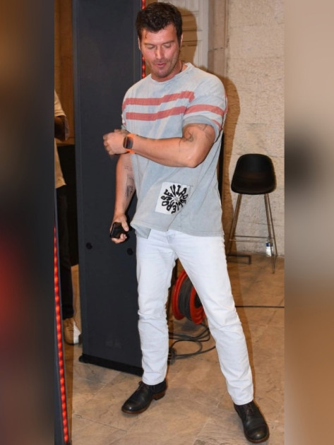 https://s1.hostingkartinok.com/uploads/images/2025/06/648876f084d1068d1ca06d1954549249.jpg