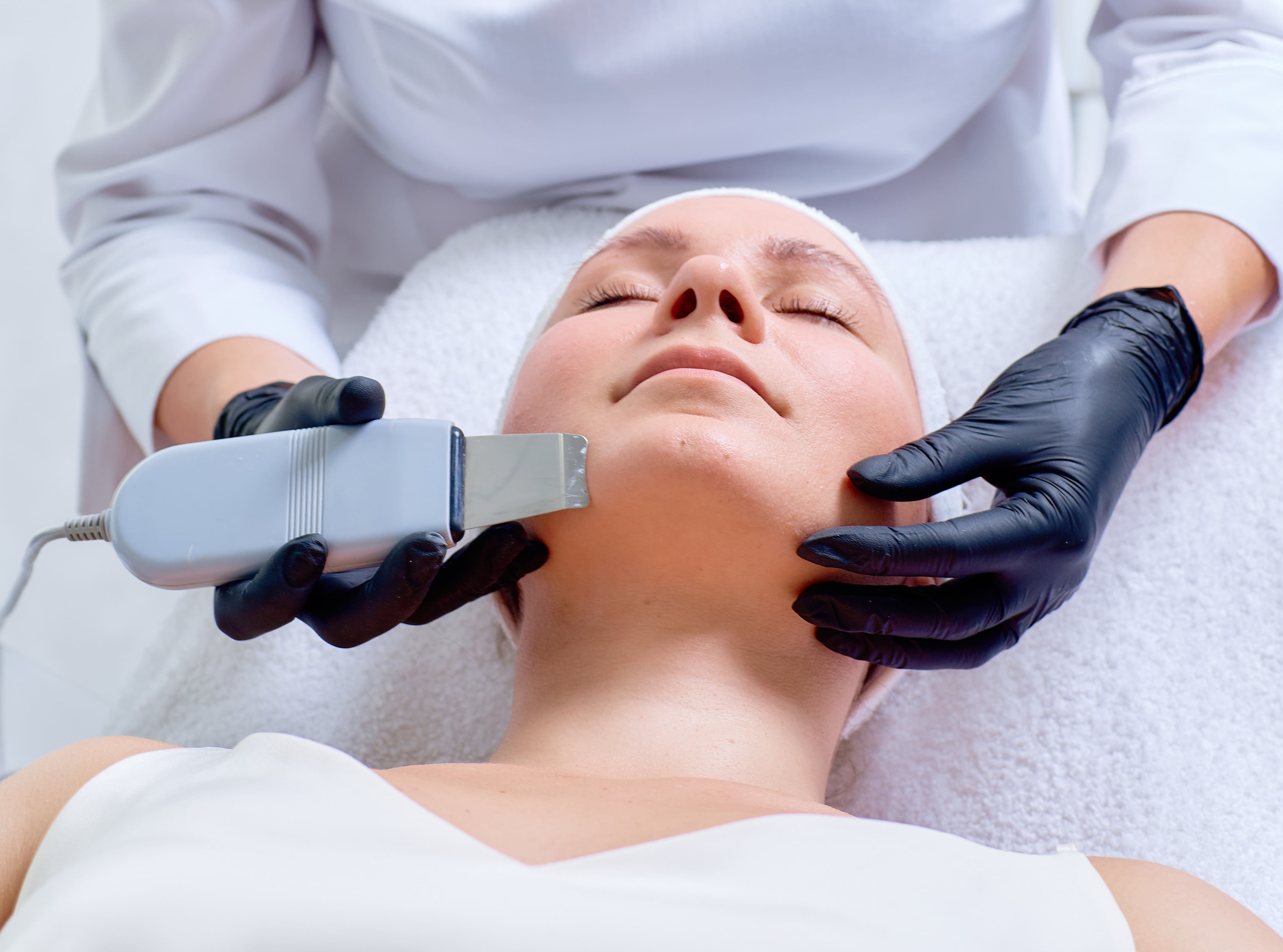 Ультразвуковая чистка лица