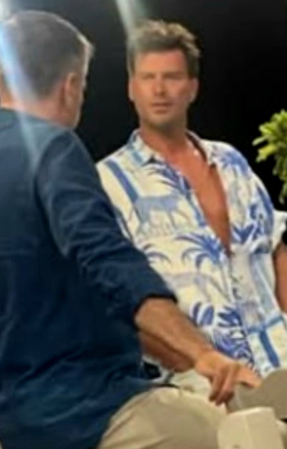 https://s1.hostingkartinok.com/uploads/images/2025/08/f3a1cf1b4f2df5f524eaa14c4612ad8c.jpg