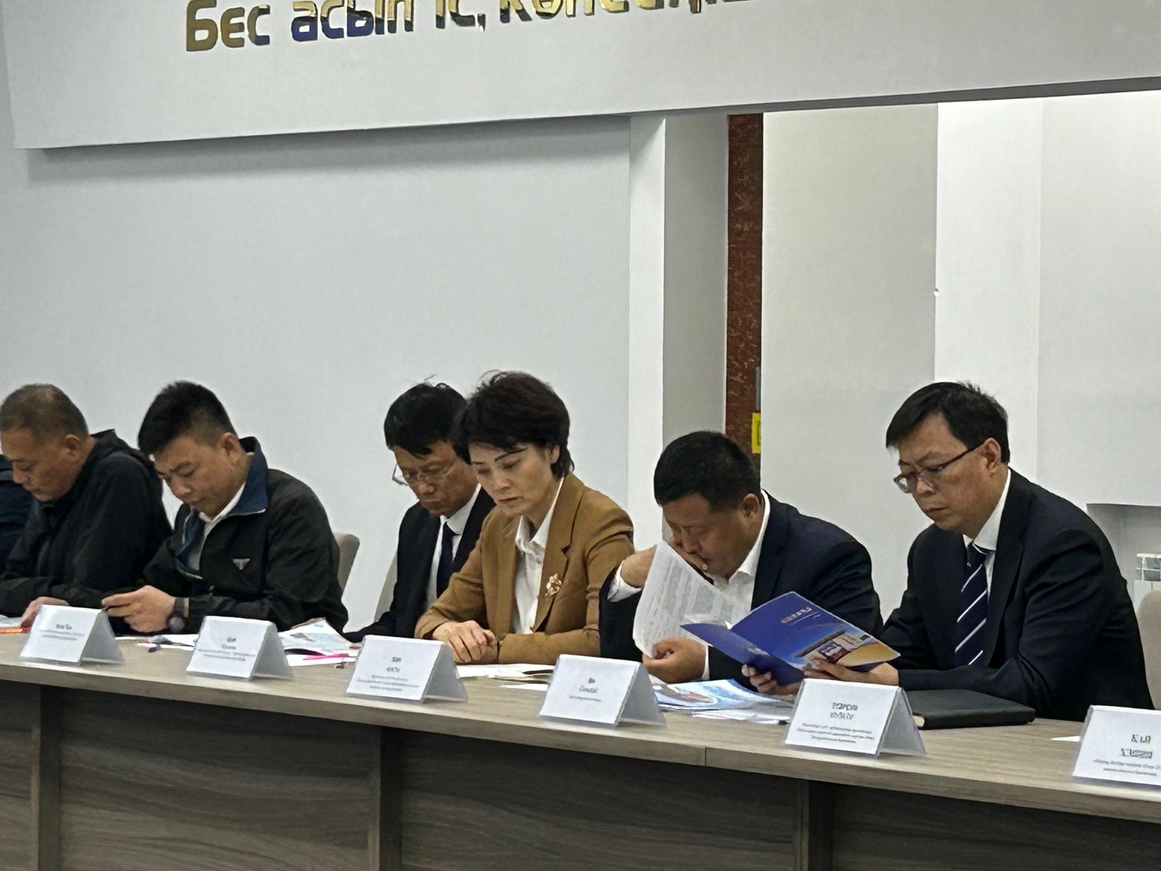 Абай облысы кәсіпкерлерінің өкілдері ҚХР ШҰАР Тачэн округінен келген делегациямен кездесті.