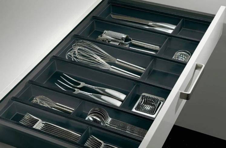 Лоток для столовых приборов.jpg