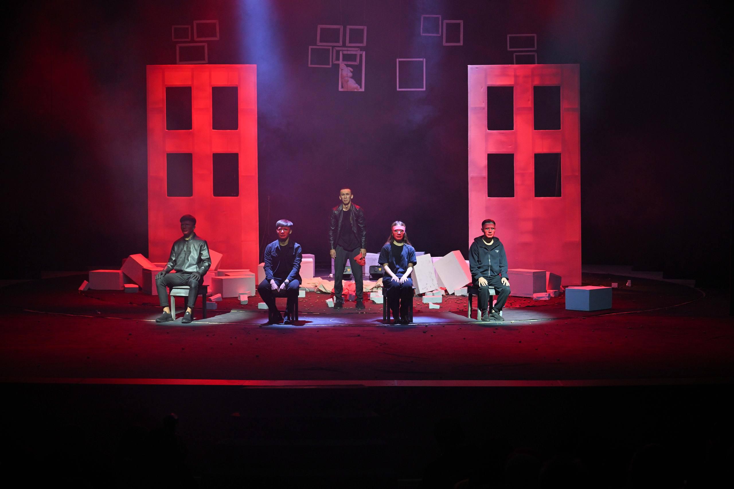 Семейде «Белгісіз бағыт» қойылымы сахналанды