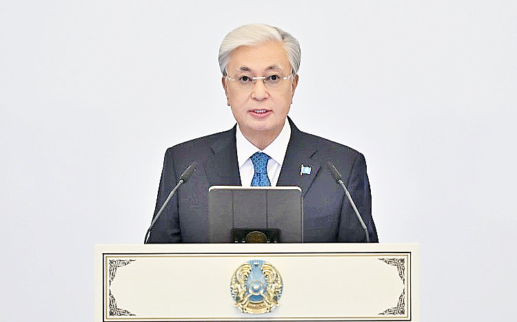 Жұмысшы мамандықтары жылы аясында түрлі саланың 500 еңбеккері мемлекеттік наградалармен марапатталды