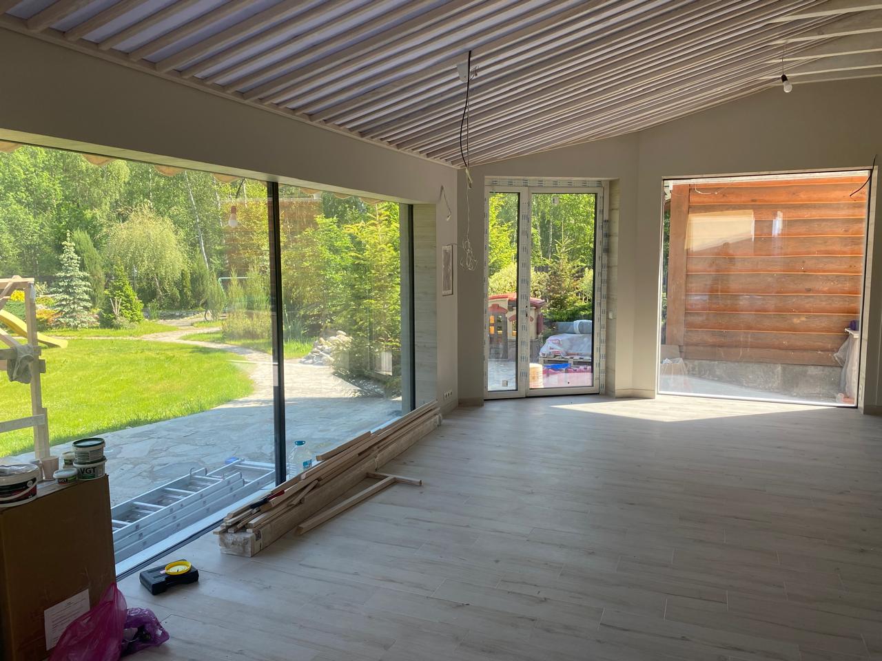 Пример безрамного остекления