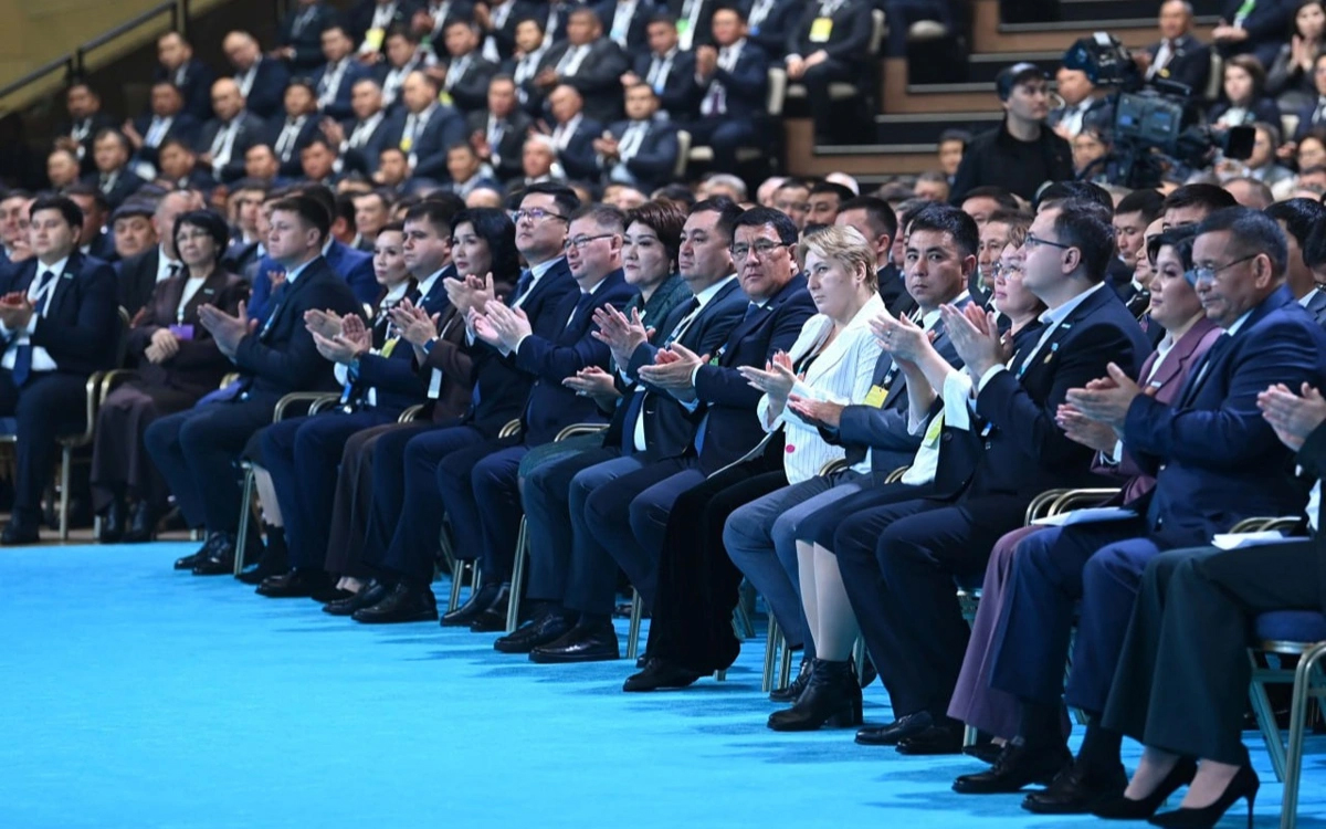 Президент: Ауыл әкімдері міндетті түрде білікті маман болуға тиіс