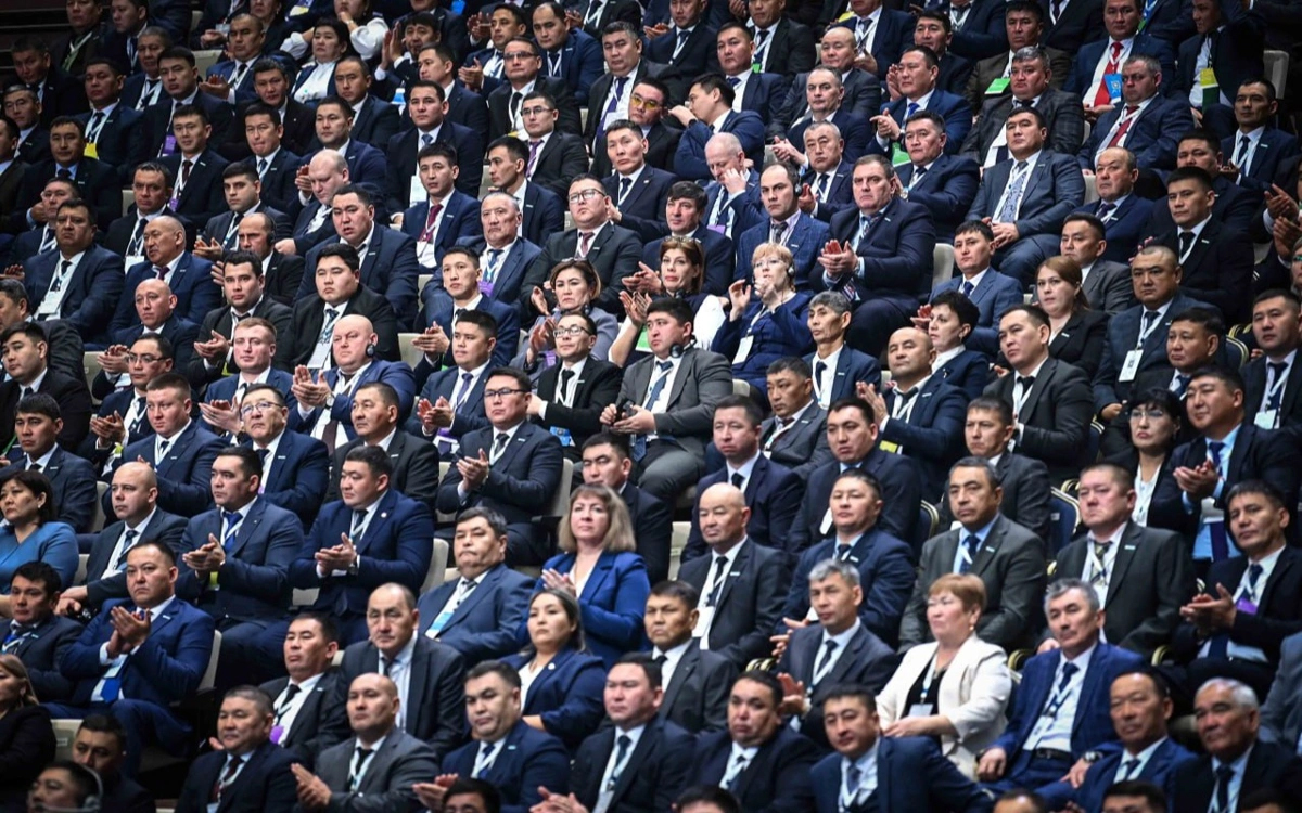 Президент: Кадр құрамын жаңарту үдерісі биліктің бүкіл тармағында жүргізіліп жатыр