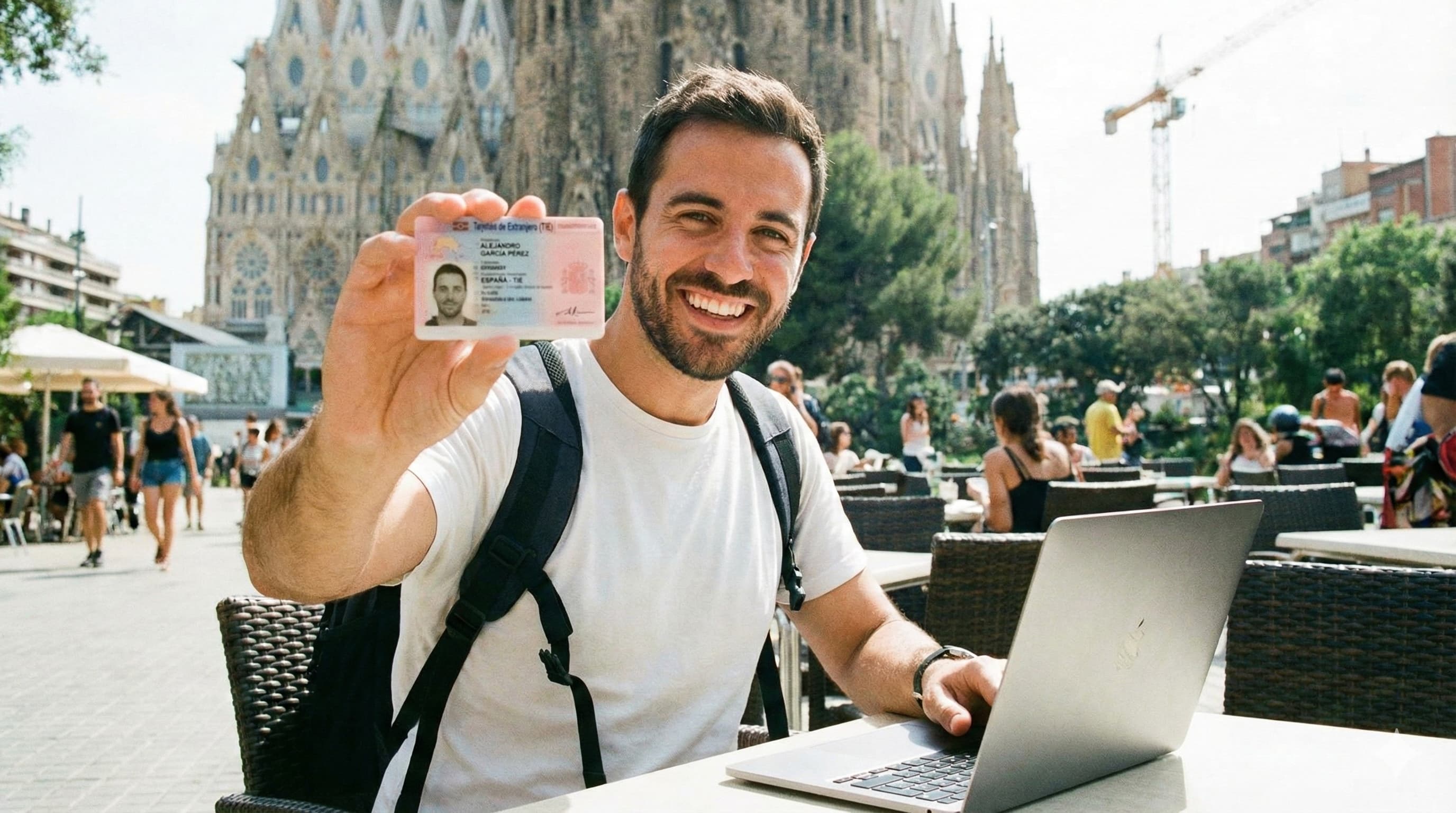 Цифровой кочевник с картой резидента Испании фото