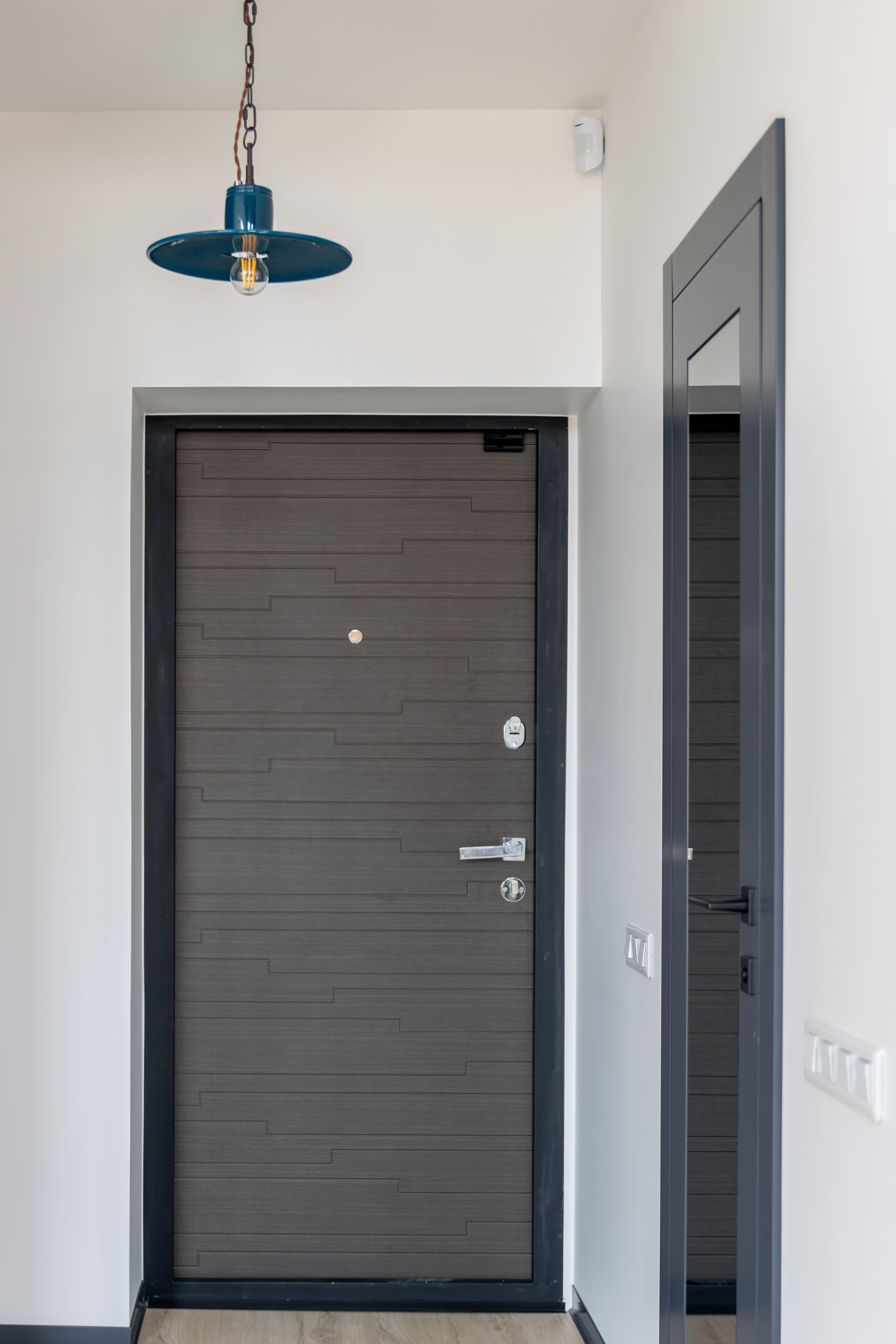 Тамбурная дверь: как создать безопасность и комфорт