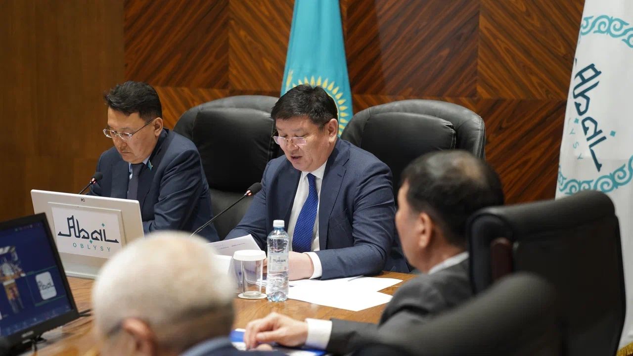 АБАЙ ОБЛЫСЫ МӘСЛИХАТЫНЫҢ КЕЗЕКТІ ХХХV СЕССИЯСЫ ӨТТІ