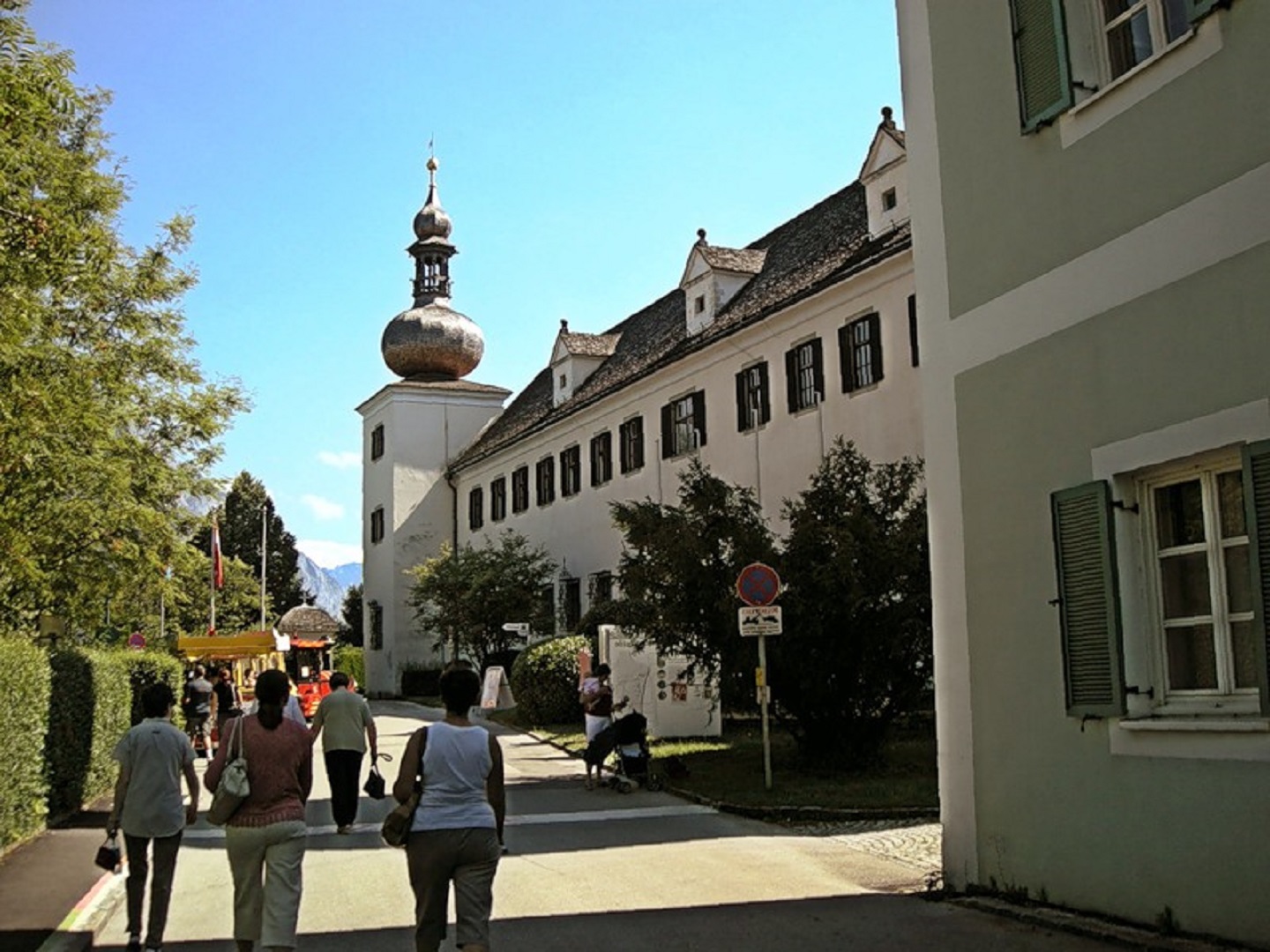 https://s1.hostingkartinok.com/uploads/images/2026/08/c87513248e67546269e3ac85a810f0e1.jpg